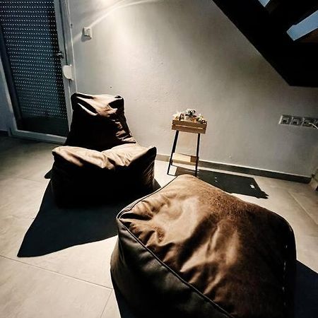 Escala Double Loft 1 & Parking In The City Center فولوس المظهر الخارجي الصورة
