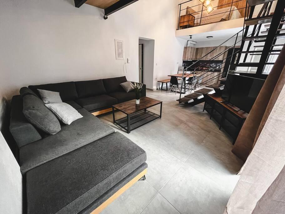 Escala Double Loft 1 & Parking In The City Center فولوس المظهر الخارجي الصورة